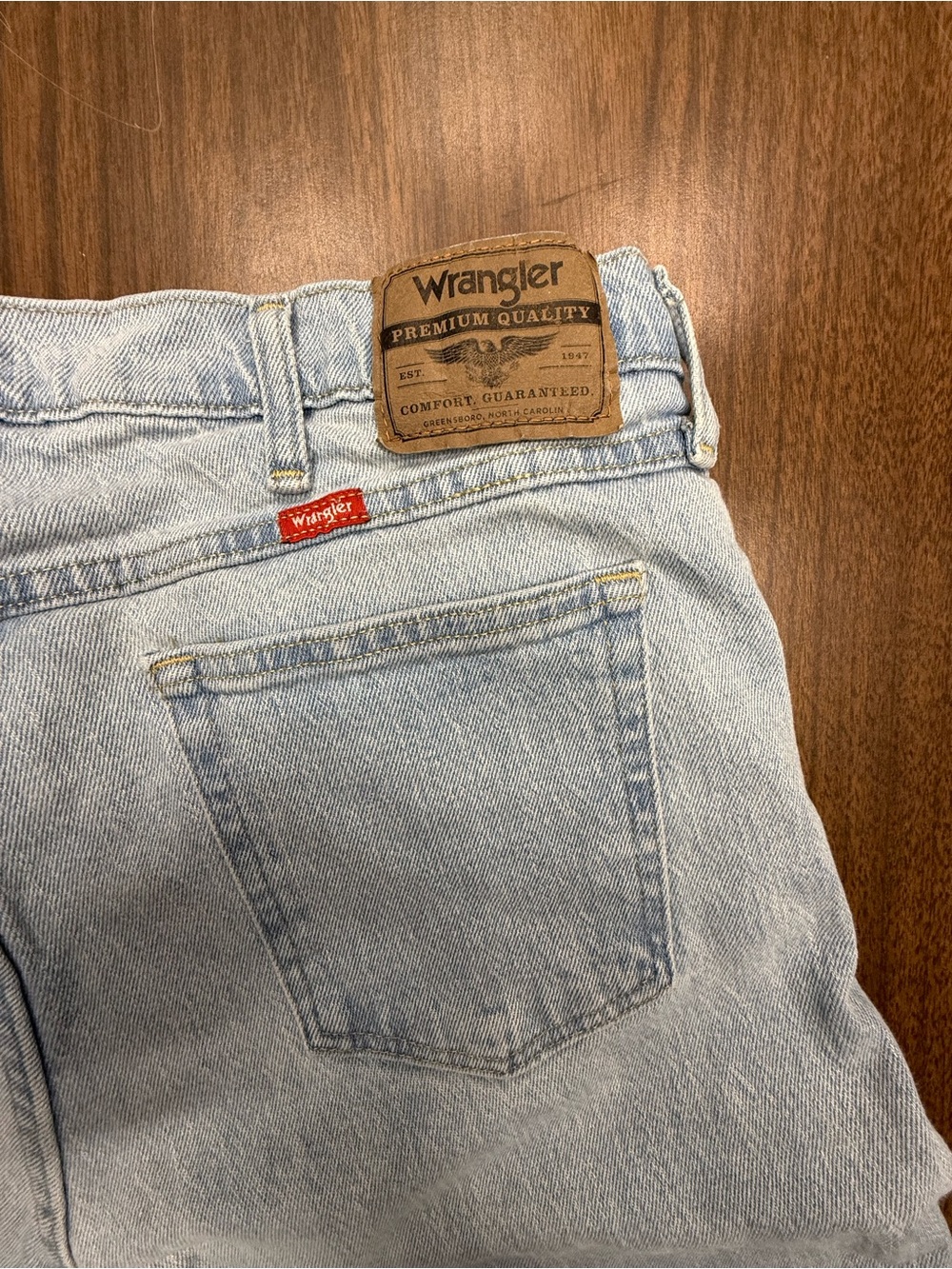 Wrangler Men’s Light Wash Loose Jeans in Size 34” x 34” Stretch Fabric Premium - Picture 13 of 15